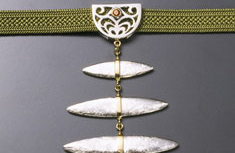 須山朋子(金工)